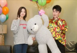 娱乐圈吃瓜背景板图,揭秘“吃瓜群众”背后的故事