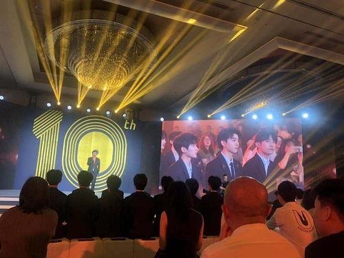 娱乐吃瓜加好友,好友集结！揭秘娱乐圈那些不为人知的秘密